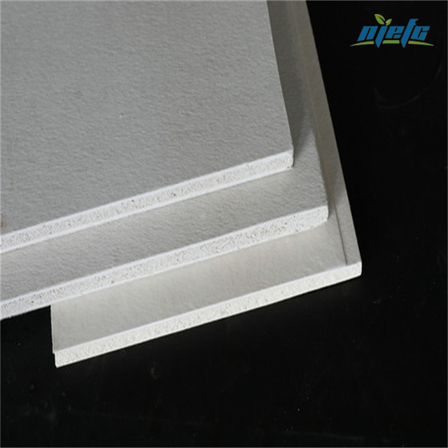 CaCO3 Coated Fiberglass Mat for external wall insulation board, mineral wool board, polyurethane board, acoustic ceiling